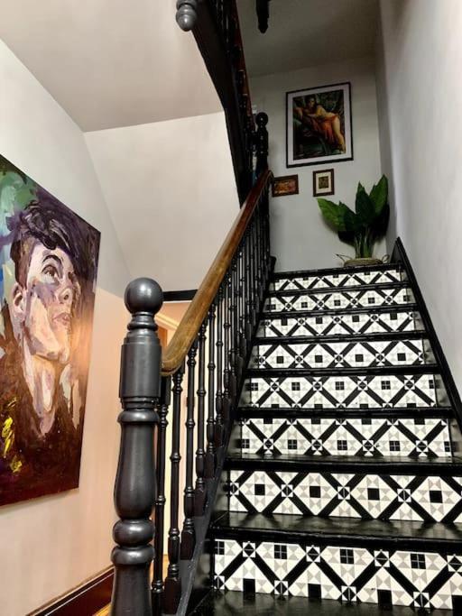Chic Townhouse Near Tunnels Beaches อิลฟราคูมบ์ ภายนอก รูปภาพ