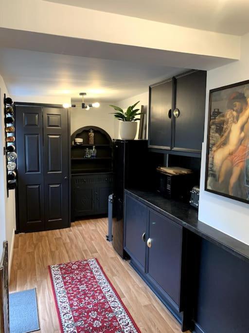 Chic Townhouse Near Tunnels Beaches อิลฟราคูมบ์ ภายนอก รูปภาพ