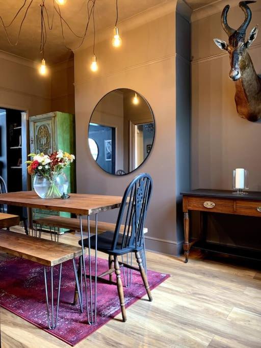 Chic Townhouse Near Tunnels Beaches อิลฟราคูมบ์ ภายนอก รูปภาพ