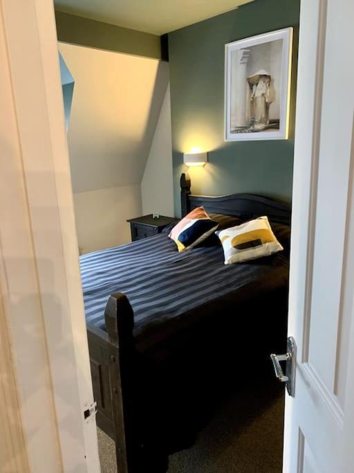 Chic Townhouse Near Tunnels Beaches อิลฟราคูมบ์ ภายนอก รูปภาพ