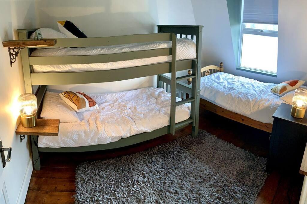 Chic Townhouse Near Tunnels Beaches อิลฟราคูมบ์ ภายนอก รูปภาพ