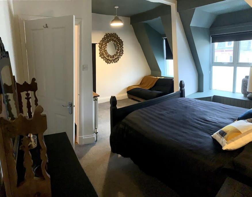 Chic Townhouse Near Tunnels Beaches อิลฟราคูมบ์ ภายนอก รูปภาพ